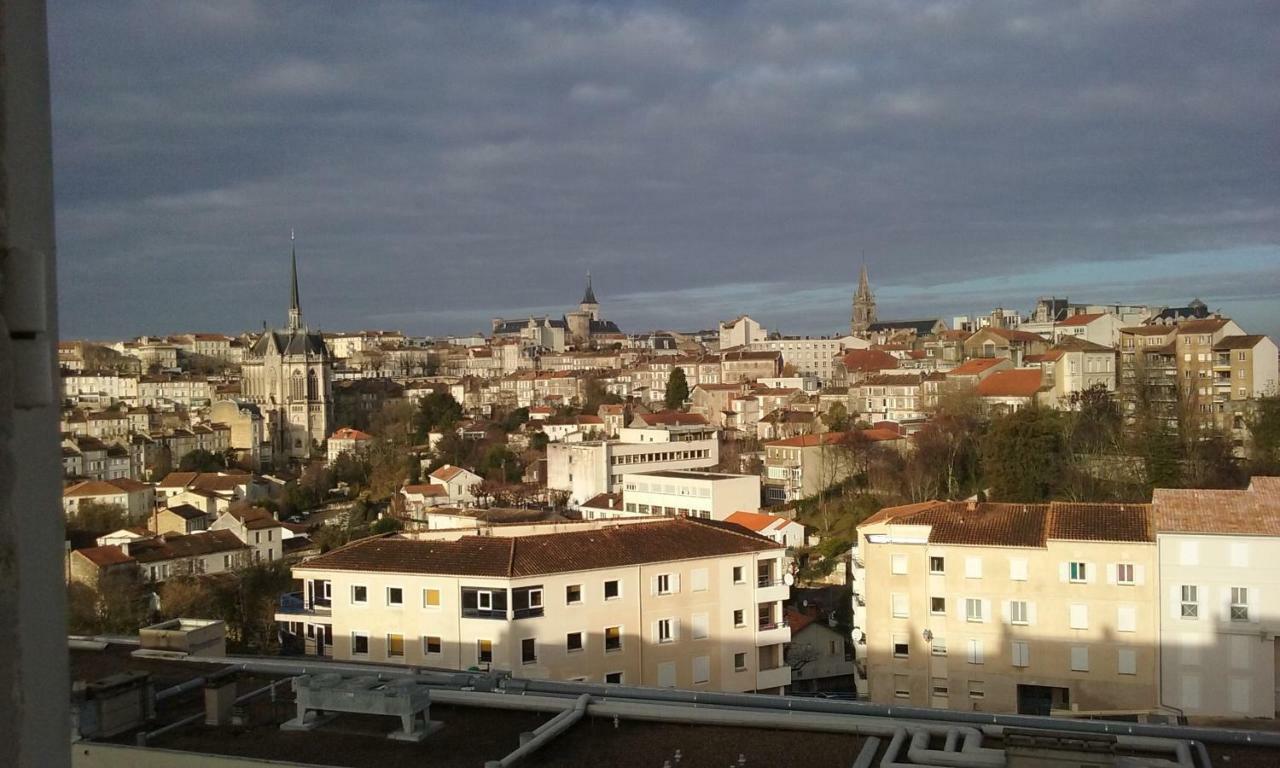 La Tour De Lavalette Panzió Angoulême Kültér fotó